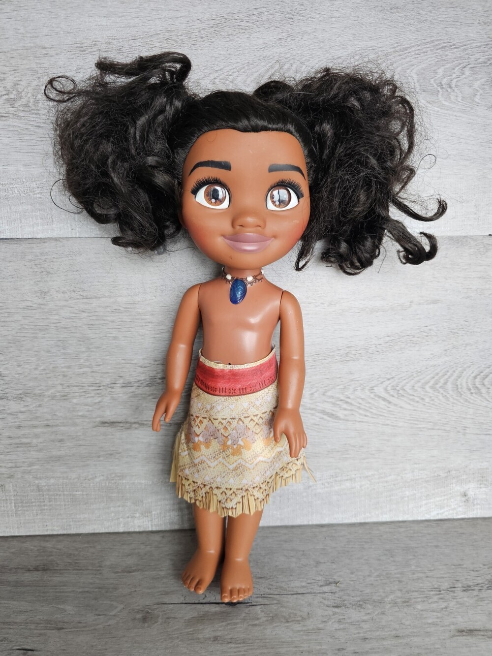 Disney Princess Moana Doll Talking & Singing Light Up Necklace 14” Works